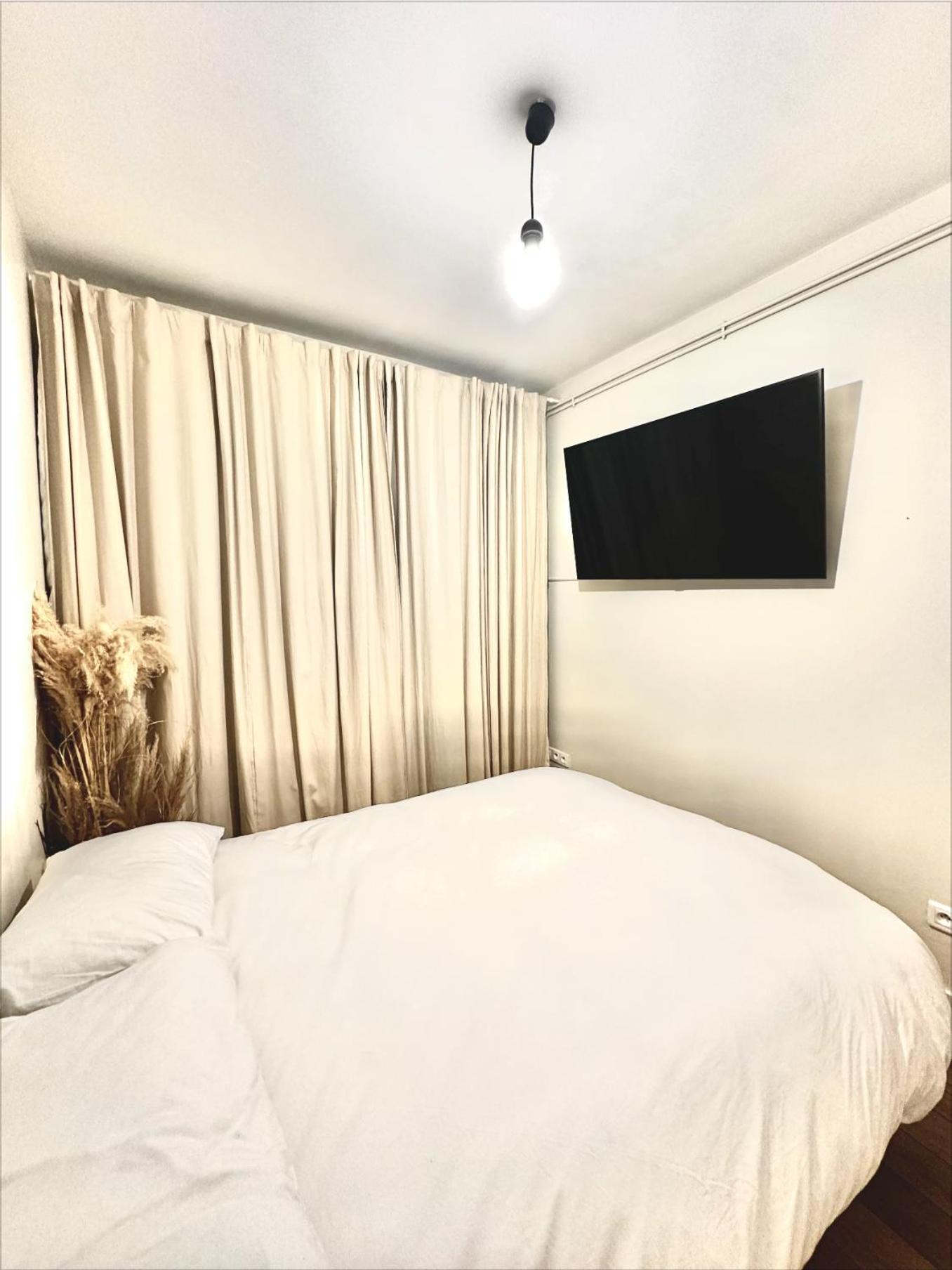 פריז Art House Bastille 2 Bed Apartment W Balcony, 11Eme Super Trendy Neighbourhood מראה חיצוני תמונה